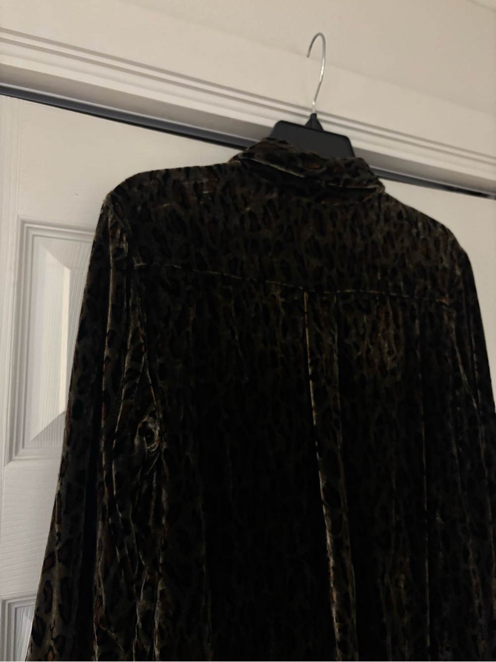 CHICO’S Olive and Black Leopard Print Faux Velvet Button Down Blouse - Picture 11 of 12